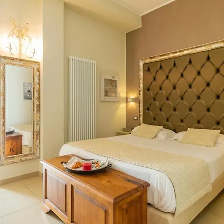 Tiziana 3*