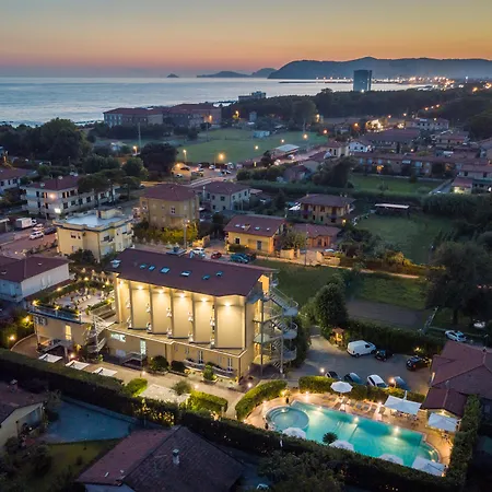 Tiziana 3*