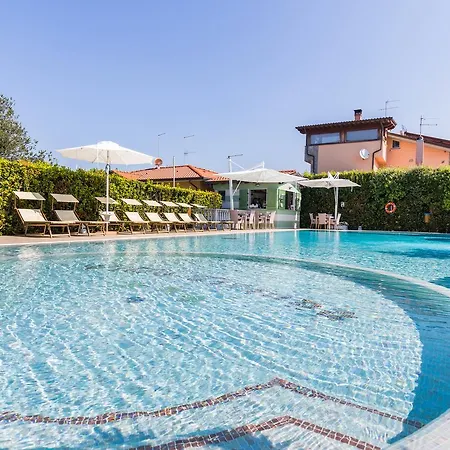 Tiziana Szálloda Marina di Massa