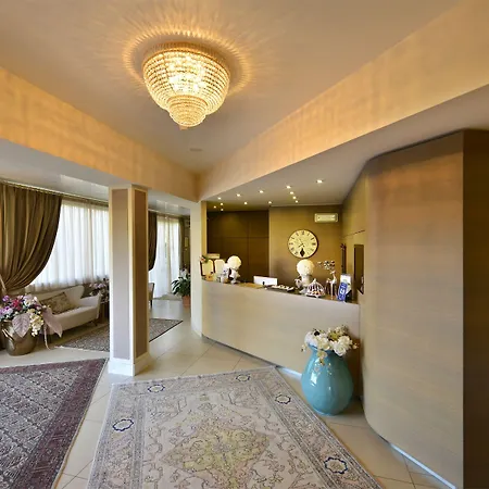 Tiziana 3*