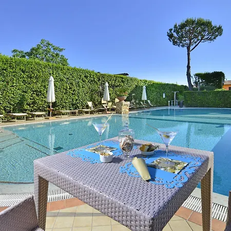 Tiziana Hotel 3*