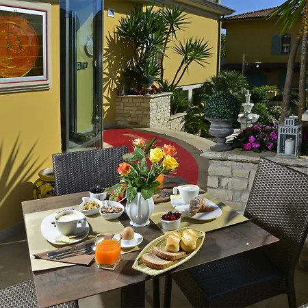 Tiziana Hotel 3*