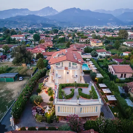 Tiziana 3* Marina di Massa